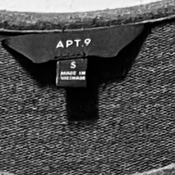 Asymmetrical • Cut Out • Sleeve • Top - Picture 5 of 5